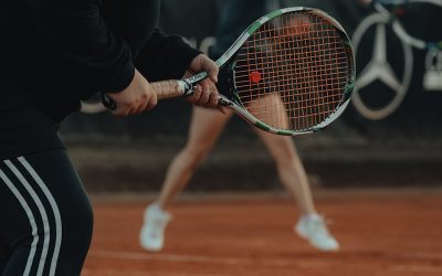 a woman playing tennis